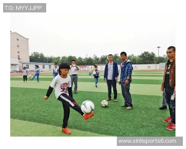 掌握足球颠球技巧提升控球能力的全面指南与训练方法分享